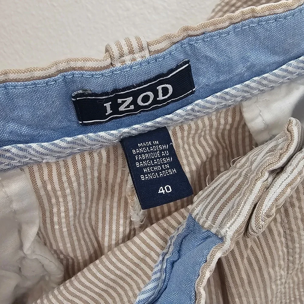 Izod Seersucker Men's Khaki and White Striped Shorts Size‎ 40